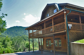 Cabin exterior at Bear Camp Cabins.
