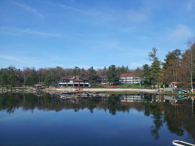 split rock lodge lake harmony pa