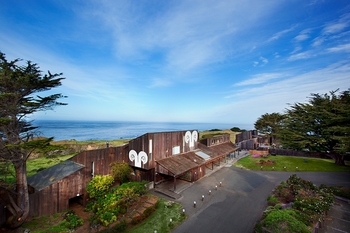 Exterior view of Sea Ranch Lodge.