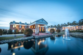 Exterior view of Holiday Inn Club Vacations Williamsburg Resort.
