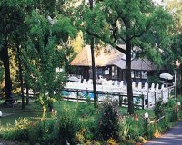 Lone Oak Point (Sunrise Beach, MO) - Resort Reviews - ResortsandLodges.com